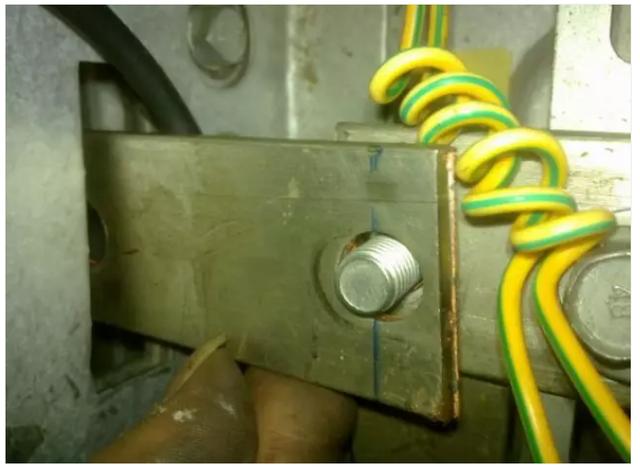 高壓開關(guān)柜安裝過程及注意事項詳細(xì)說明，有插圖，非常實用！