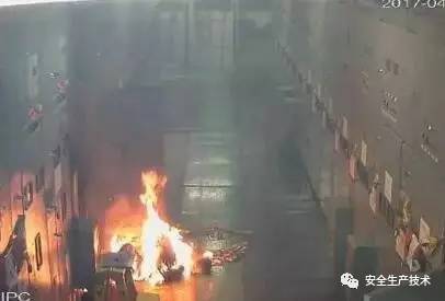 用電安全——值班人員非法進(jìn)入高壓開關(guān)柜，并遭受6kV高壓電擊。