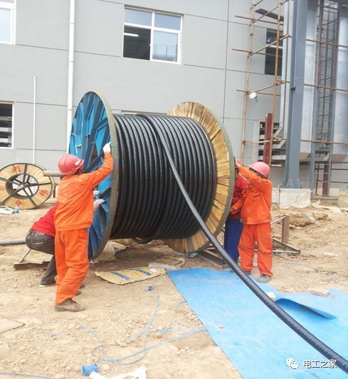 一條完成開關柜安裝，電纜橋架施工，電纜敷設及布線施工，照明配電箱施工