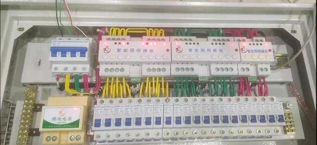 注釋+圖表，教你理解配電箱系統(tǒng)圖表。