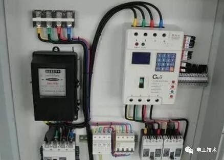 分析了配電箱的內(nèi)部結(jié)構(gòu)，誰能理解它？