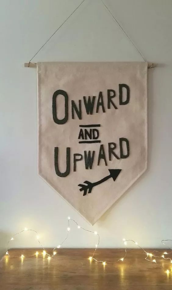 你家人的配電箱隱藏得好嗎？新房子的裝飾看起來很漂亮，因為做得很好。