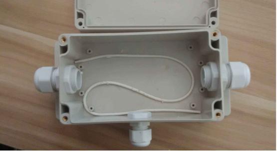 從入口線(xiàn)到配電箱的長(zhǎng)度不夠嗎？我會(huì)教你三招。我能解決任何分歧。完美！