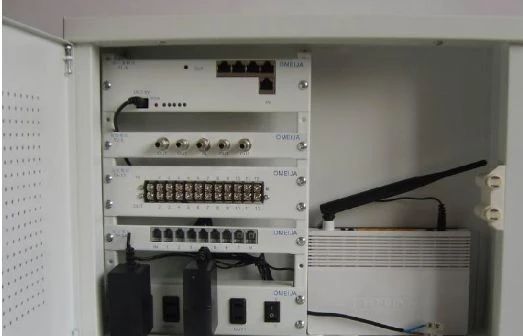 配電箱在技術(shù)要求中:如何定義左門(mén)或右門(mén)？圖紙示例